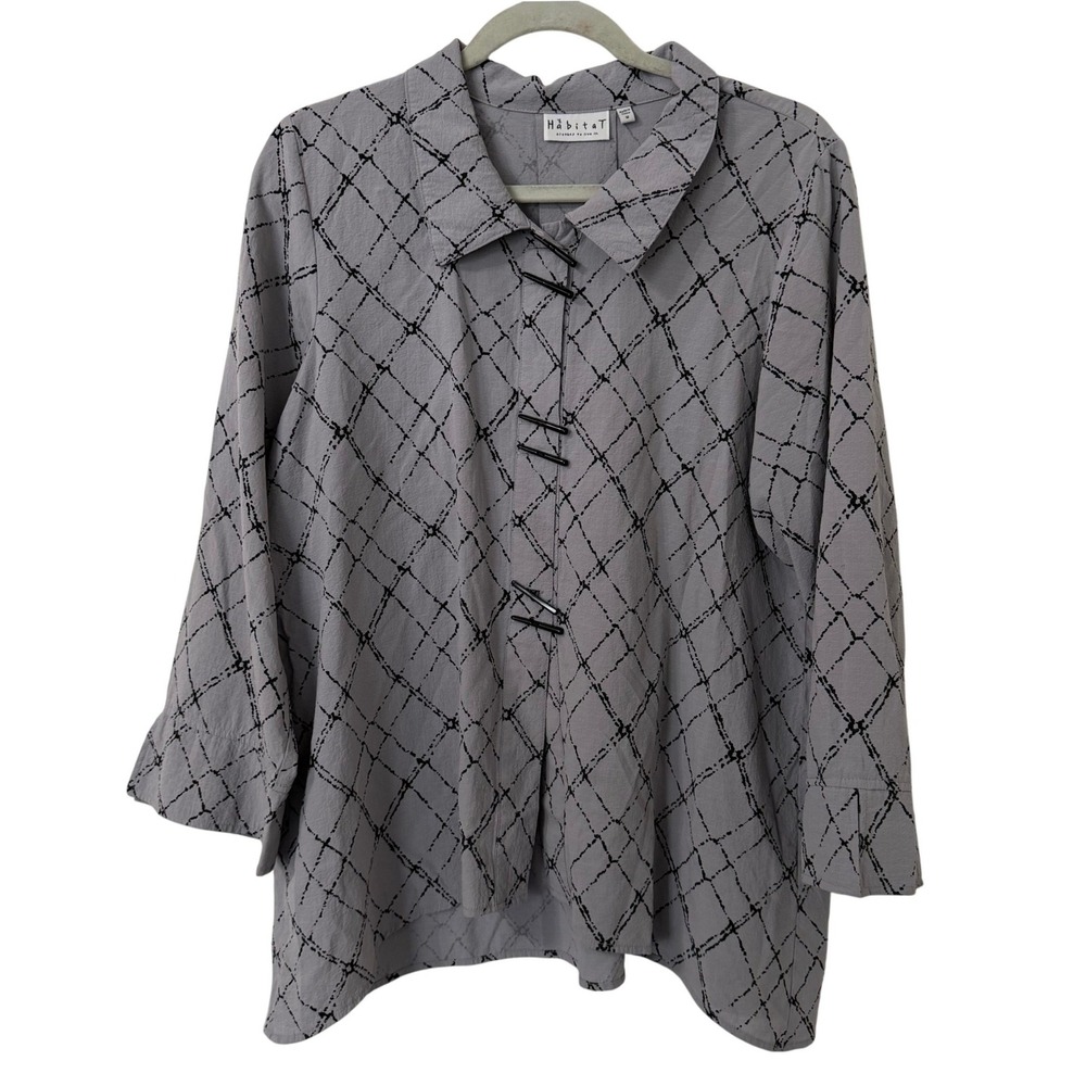 Habitat Grid Toggle Button Tunic Top Womens M Gray Black 3/4 Sleeve Lagenlook